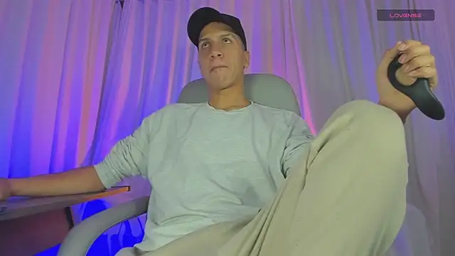 Snapshot of matt_benji chatting on March 2025 06:59:02 PM matt benji online show from March 2025 06:59:02 PM