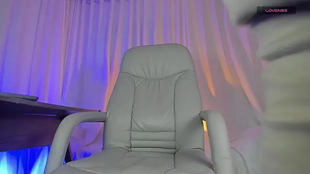 Snapshot of matt_benji chatting on March 2025 09:58:02 PM matt benji online show from March 2025 09:58:02 PM