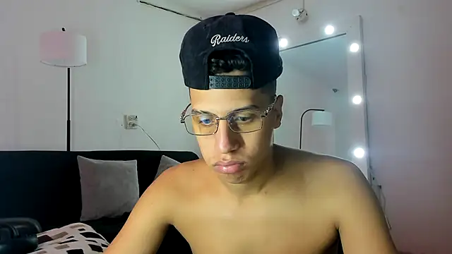 Snapshot of matt_benji chatting on November 2025 05:59:01 PM matt benji online show from November 2025 05:59:01 PM