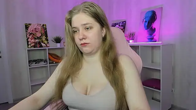 Snapshot of Megan_Violer chatting on June 2026 05:24:02 PM Megan Violer online show from June 2026 05:24:02 PM