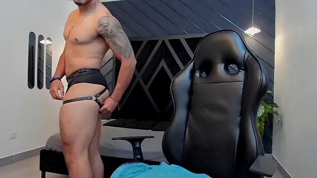 Snapshot of Liam_Kleiin chatting on October 2025 11:29:01 AM Liam Kleiin online show from October 2025 11:29:01 AM