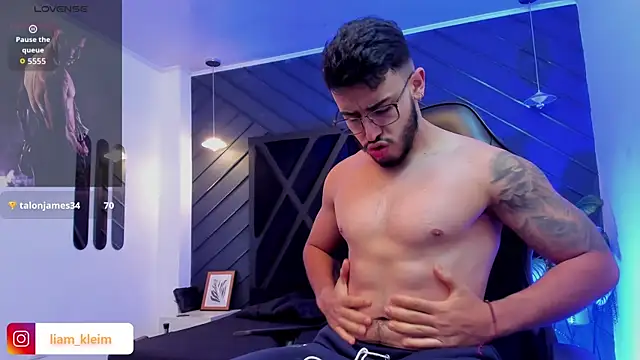 Snapshot of Liam_Kleiin chatting on November 2025 11:20:02 AM Liam Kleiin online show from November 2025 11:20:02 AM