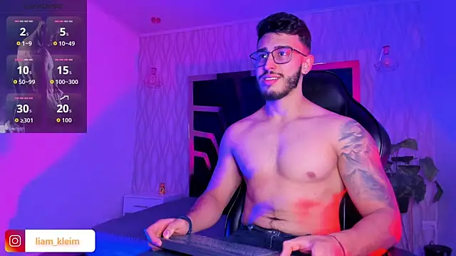 Snapshot of Liam_Kleiin chatting on December 2025 11:37:01 AM Liam Kleiin online show from December 2025 11:37:01 AM