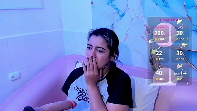 Snapshot of taylor_cupper chatting on October 2025 03:40:01 AM taylor cupper online show from October 2025 03:40:01 AM