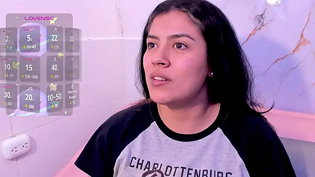 Snapshot of taylor_cupper chatting on November 2025 02:54:01 AM taylor cupper online show from November 2025 02:54:01 AM