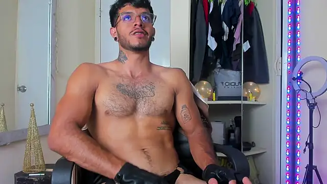 JuanBlade online show from March 2025 04:18:01 AM