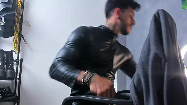 JuanBlade online show from February 2026 04:17:01 AM