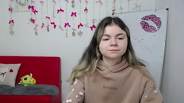 TinaRedly online show from April 2026 07:55:01 AM