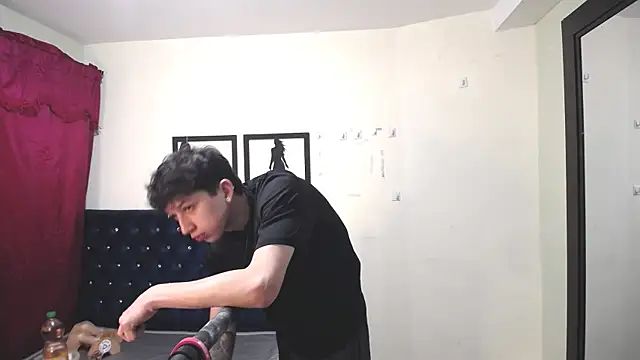  Thomas hot  online show from November 2025 12:44:01 AM