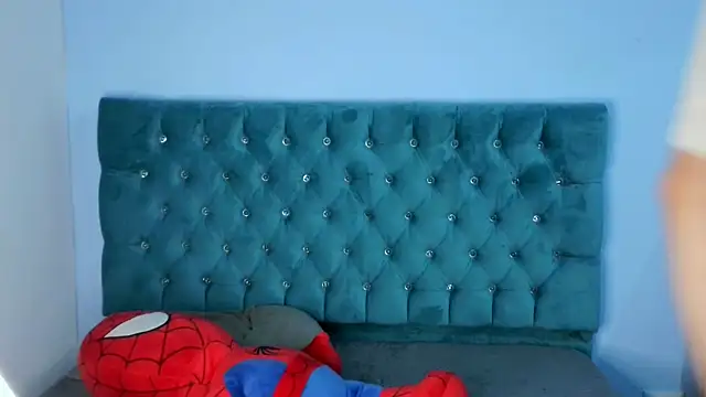  Thomas hot  online show from December 2025 03:23:02 AM