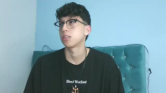  Thomas hot  online show from April 2026 02:34:01 AM