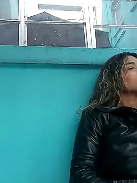 Snapshot of megan_collins96 chatting on February 2025 07:27:02 PM megan collins96 online show from February 2025 07:27:02 PM