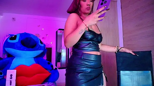 Snapshot of megan_collins96 chatting on October 2025 04:04:02 PM megan collins96 online show from October 2025 04:04:02 PM