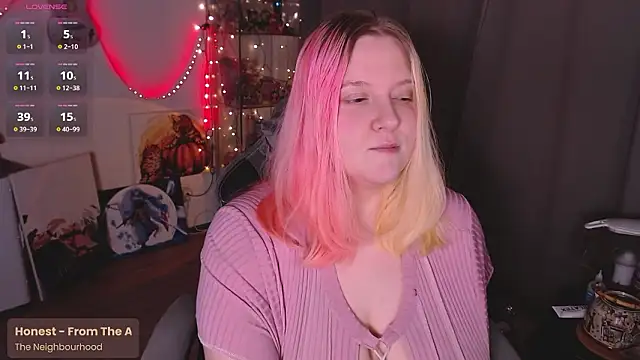 lissamuff online show from March 2026 05:30:01 PM