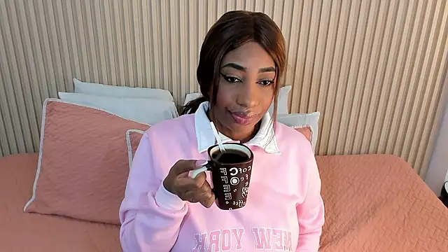 Snapshot of charlottebrowns_ chatting on November 2025 12:15:01 PM charlottebrowns online show from November 2025 12:15:01 PM