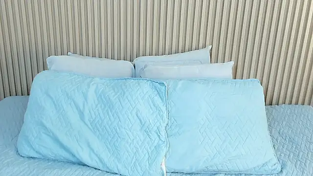 Snapshot of charlottebrowns_ chatting on November 2025 12:15:02 PM charlottebrowns online show from November 2025 12:15:02 PM