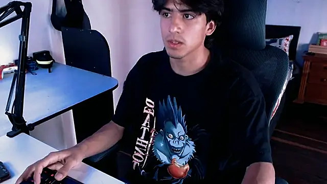 Snapshot of Thieves9 chatting on December 2024 05:41:02 PM Thieves9 online show from December 2024 05:41:02 PM