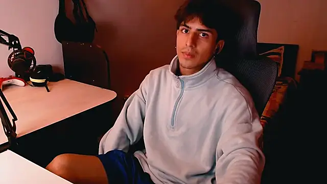 Snapshot of Thieves9 chatting on December 2024 05:26:01 AM Thieves9 online show from December 2024 05:26:01 AM