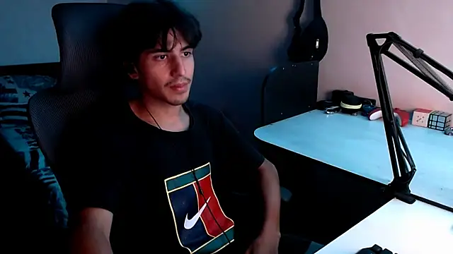 Snapshot of Thieves9 chatting on January 2025 04:16:02 AM Thieves9 online show from January 2025 04:16:02 AM