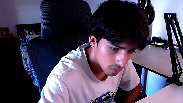 Snapshot of Thieves9 chatting on January 2025 05:49:02 PM Thieves9 online show from January 2025 05:49:02 PM