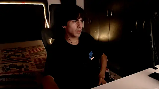 Snapshot of Thieves9 chatting on March 2025 03:30:01 AM Thieves9 online show from March 2025 03:30:01 AM