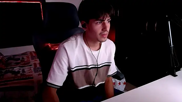 Snapshot of Thieves9 chatting on March 2025 05:15:01 PM Thieves9 online show from March 2025 05:15:01 PM