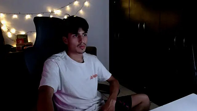 Snapshot of Thieves9 chatting on March 2025 05:57:02 AM Thieves9 online show from March 2025 05:57:02 AM