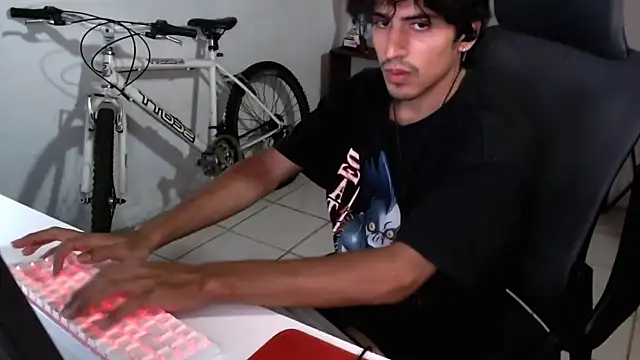 Snapshot of Thieves9 chatting on September 2025 08:58:01 AM Thieves9 online show from September 2025 08:58:01 AM