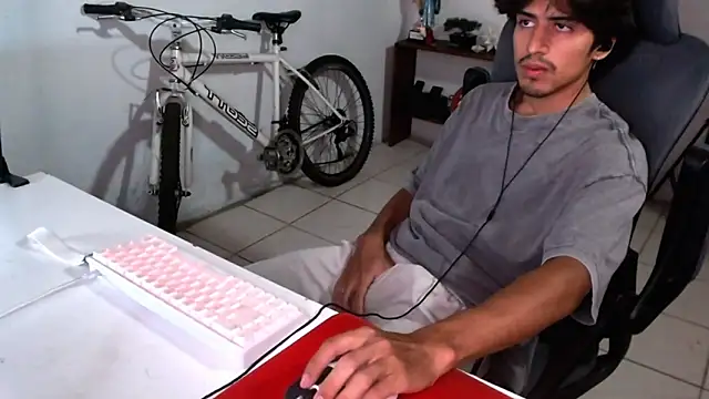 Snapshot of Thieves9 chatting on September 2025 04:03:01 AM Thieves9 online show from September 2025 04:03:01 AM