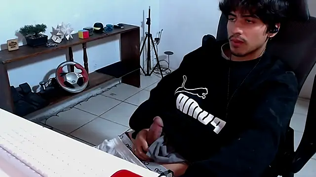 Snapshot of Thieves9 chatting on November 2025 07:08:02 AM Thieves9 online show from November 2025 07:08:02 AM