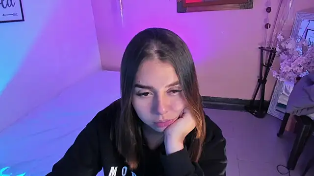 ArianaBaker online show from September 2025 01:27:01 PM