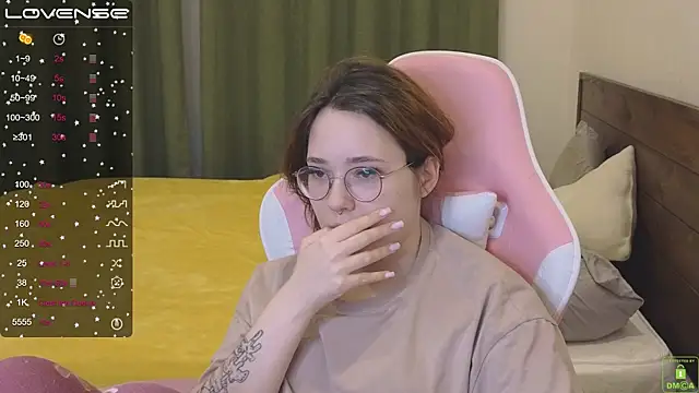 Snapshot of Airyhill chatting on January 2025 06:43:01 PM Airyhill online show from January 2025 06:43:01 PM