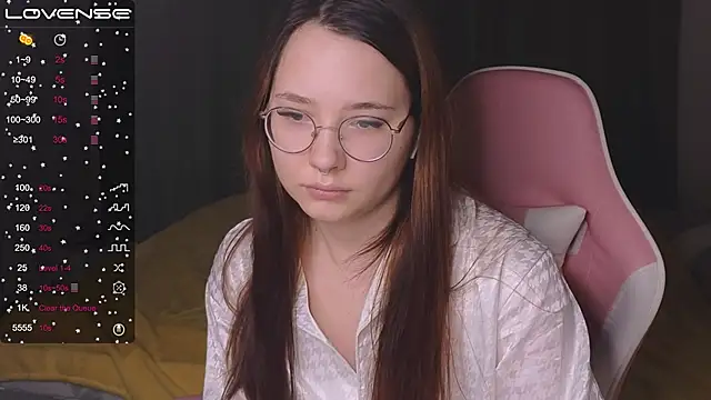 Snapshot of Airyhill chatting on January 2025 04:30:01 PM Airyhill online show from January 2025 04:30:01 PM