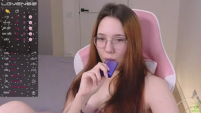 Snapshot of Airyhill chatting on February 2025 08:19:01 PM Airyhill online show from February 2025 08:19:01 PM