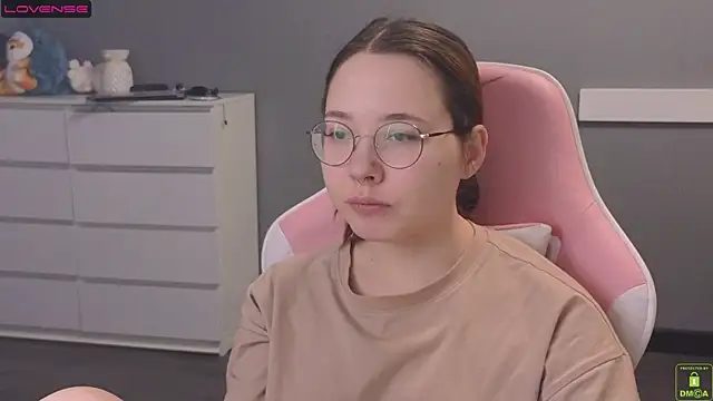 Snapshot of Airyhill chatting on February 2025 05:08:01 PM Airyhill online show from February 2025 05:08:01 PM