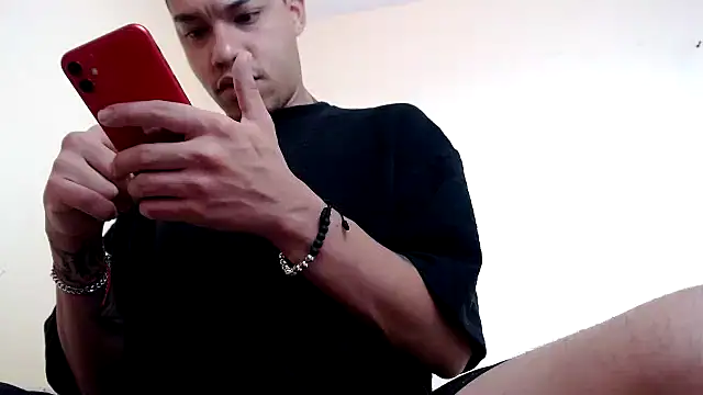 Snapshot of Osiiriis chatting on January 2025 02:51:02 PM Osiiriis online show from January 2025 02:51:02 PM