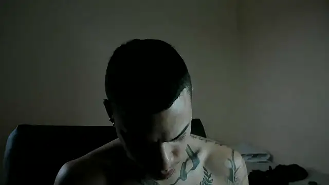 Snapshot of Osiiriis chatting on February 2025 09:30:01 PM Osiiriis online show from February 2025 09:30:01 PM