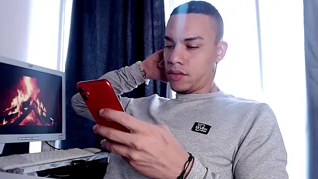 Snapshot of Osiiriis chatting on March 2025 01:57:02 PM Osiiriis online show from March 2025 01:57:02 PM