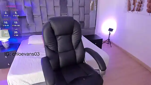 Snapshot of Chloe_evans__ chatting on March 2025 11:47:02 AM Chloe evans online show from March 2025 11:47:02 AM