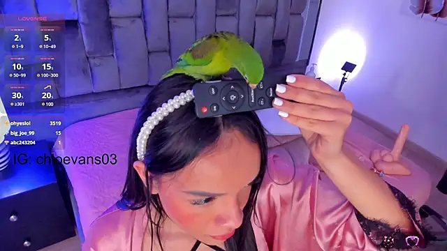 Snapshot of Chloe_evans__ chatting on March 2025 05:49:02 PM Chloe evans online show from March 2025 05:49:02 PM