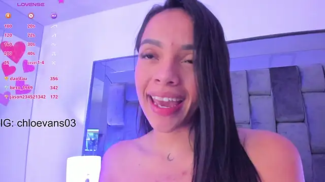 Snapshot of Chloe_evans__ chatting on March 2025 11:38:02 AM Chloe evans online show from March 2025 11:38:02 AM