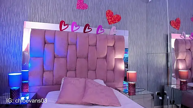 Snapshot of Chloe_evans__ chatting on September 2025 11:37:01 AM Chloe evans online show from September 2025 11:37:01 AM