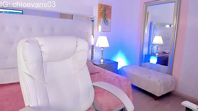 Snapshot of Chloe_evans__ chatting on November 2025 12:06:01 PM Chloe evans online show from November 2025 12:06:01 PM