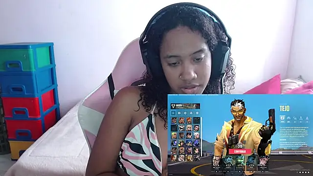 TiffanyRoouse online show from February 2025 07:09:01 PM