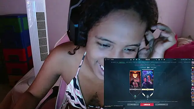 TiffanyRoouse online show from February 2025 10:11:01 PM