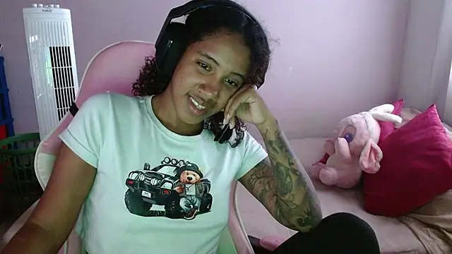 TiffanyRoouse online show from March 2025 10:31:02 PM