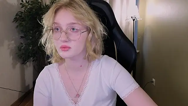 ELLIEJAY online show from March 2026 05:15:01 AM