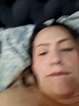 Snapshot of Valentina_St chatting on February 2025 10:10:01 PM Valentina St online show from February 2025 10:10:01 PM