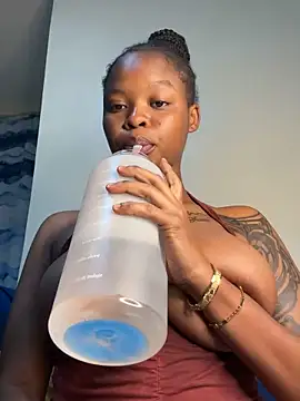 Snapshot of SexxyLunar chatting on January 2025 01:31:02 PM SexxyLunar online show from January 2025 01:31:02 PM