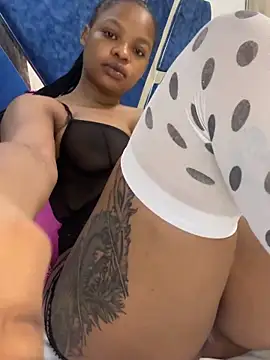 Snapshot of SexxyLunar chatting on September 2025 12:56:02 AM SexxyLunar online show from September 2025 12:56:02 AM